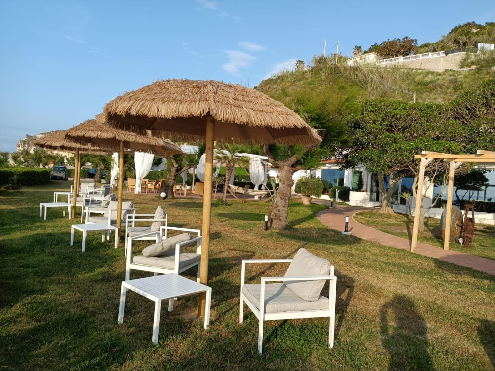 Borgo Di Riaci Beach Resort Санта-Доменіка Екстер'єр фото